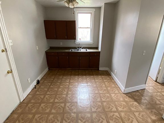 4th image of 1092 E 72nd St