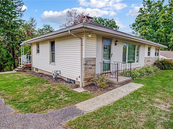 3rd image of 3011 Venture Ln