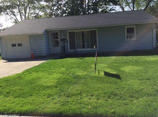9831 Newkirk Dr, Parma Heights, OH 44130