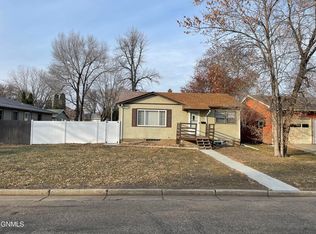 305 13th Ave NE, Jamestown, ND 58401