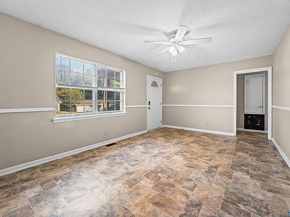 3rd image of 5041 Kyle Ln NW