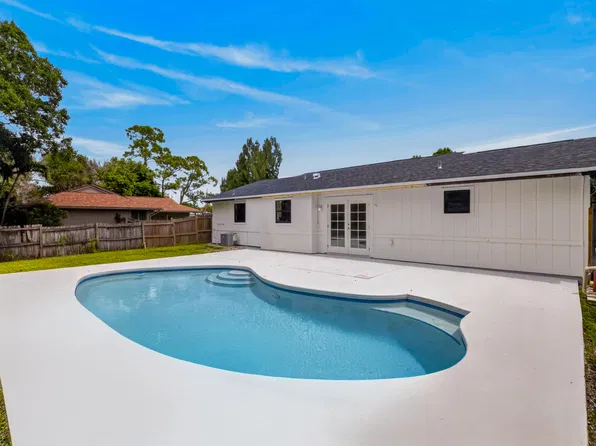6101 BALSAM Drive, Fort Pierce, FL 34982