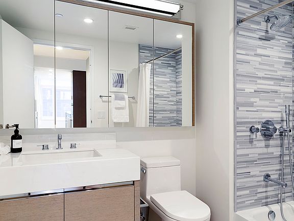 5th image of 100 Lovejoy Wharf Unit 9E