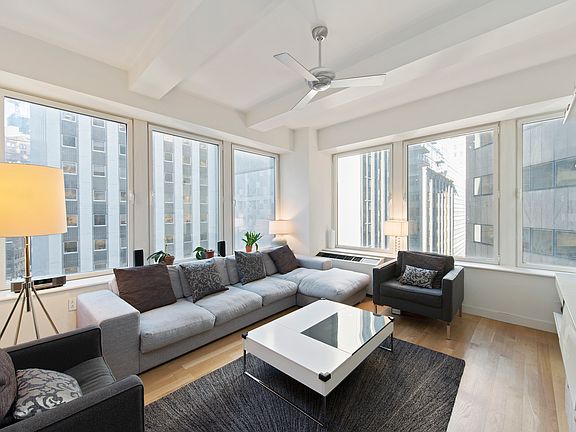 3rd image of 90 William St APT 10B