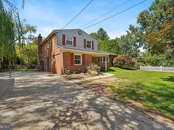 3rd image of 255 Swedesford Rd