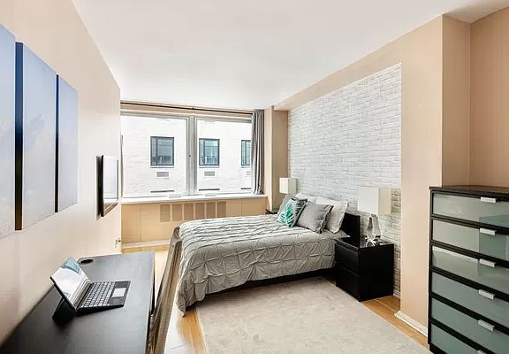 3rd image of 130 Water St APT 9A