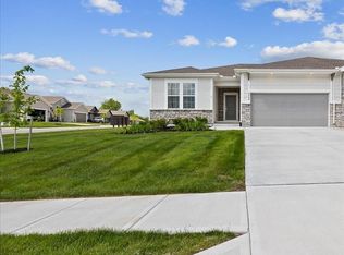 4906 N 145th St, Basehor, KS 66007