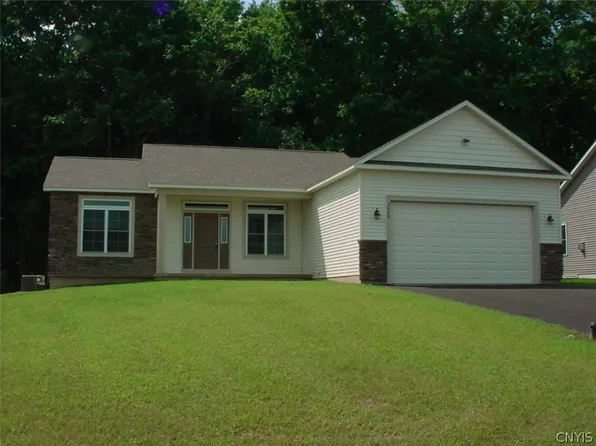 (undisclosed Address), Lysander, NY 13027