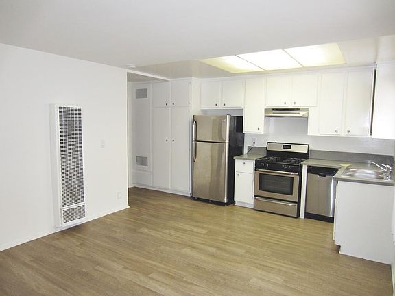4th image of 144 S Westmoreland Ave APT 3