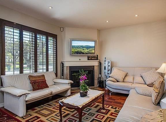 2nd image of 21 Alderwood