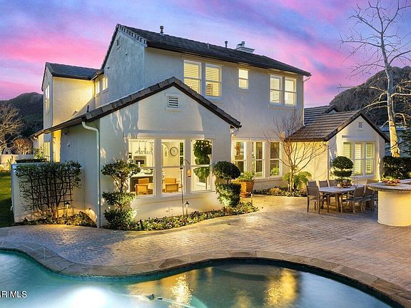 3rd image of 1561 Sycamore Canyon Dr
