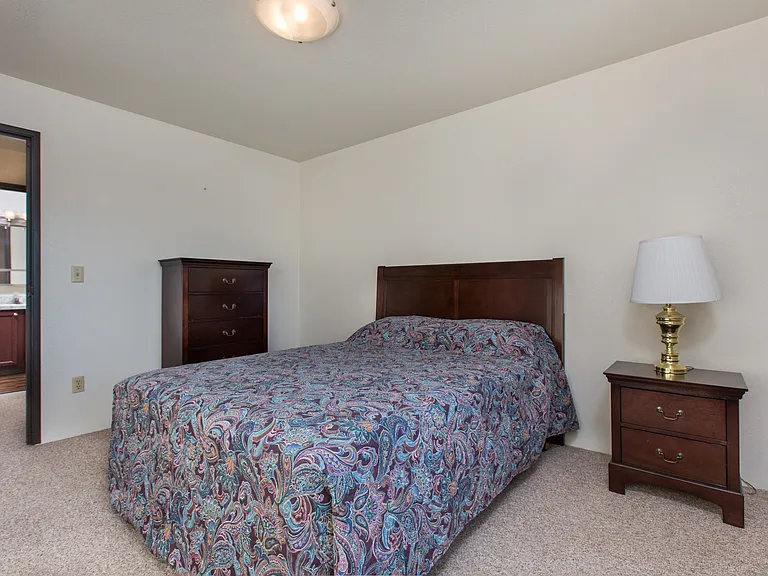 The Outlook Apartments — Photo 6