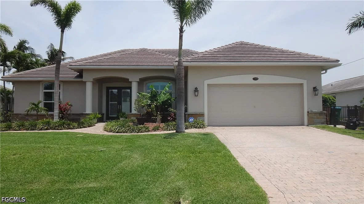 3 bed, 2.5 bath, 2246 sqft, $3,300 — Photo 3