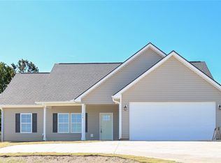 548 Linking Rd, Seneca, SC 29672