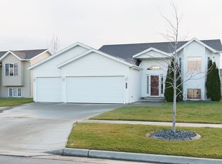 1025 39th Ave W, West Fargo, ND 58078