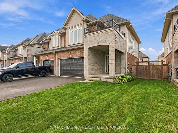 2nd image of 46 Pinot Cres