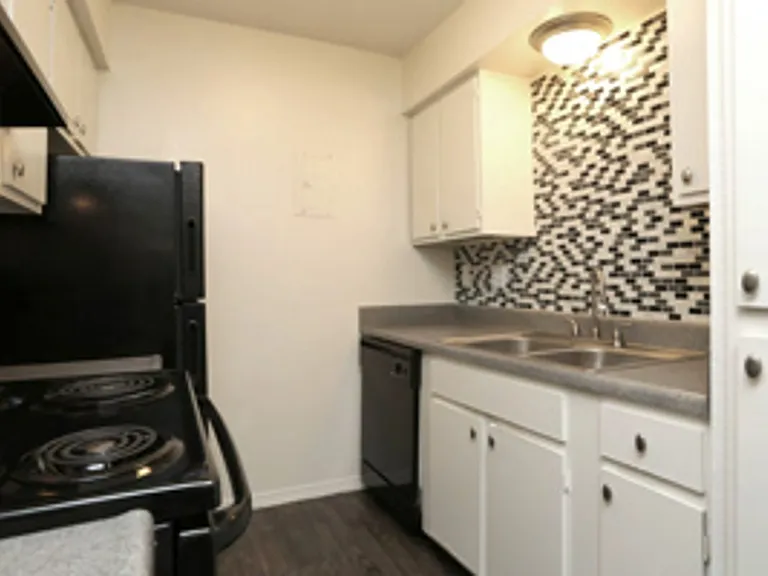 1304 Wylie Rd — Photo 31