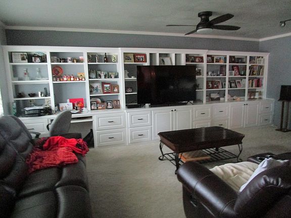 4th image of 1506 S Harry Ave