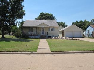 508 N Brooks St, Russell, KS 67665