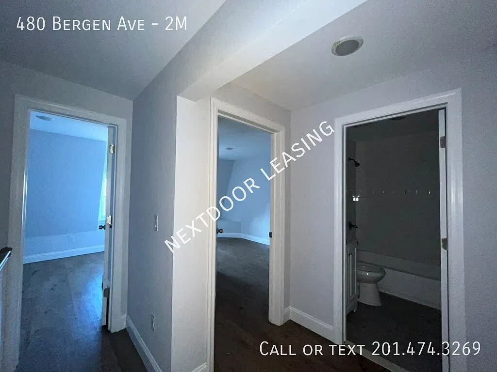 480 Bergen Ave — Photo 4