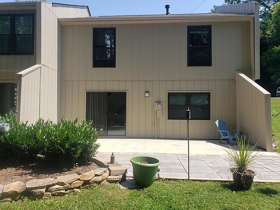 2nd image of 8707 Olde Colony Trl APT 10