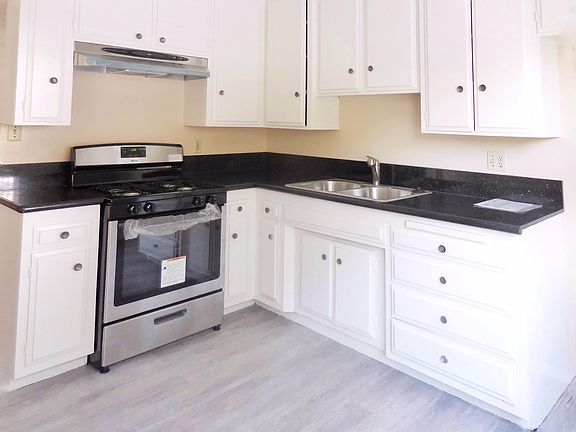 2nd image of 1841 N New Hampshire Ave APT 1