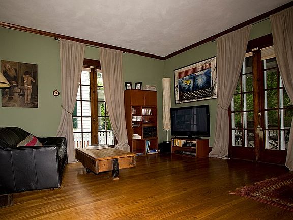 Spacious living/family room