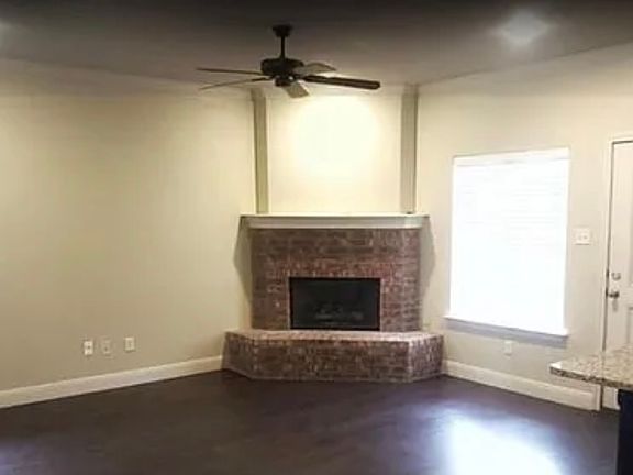 2nd image of 4420 106th St Unit B