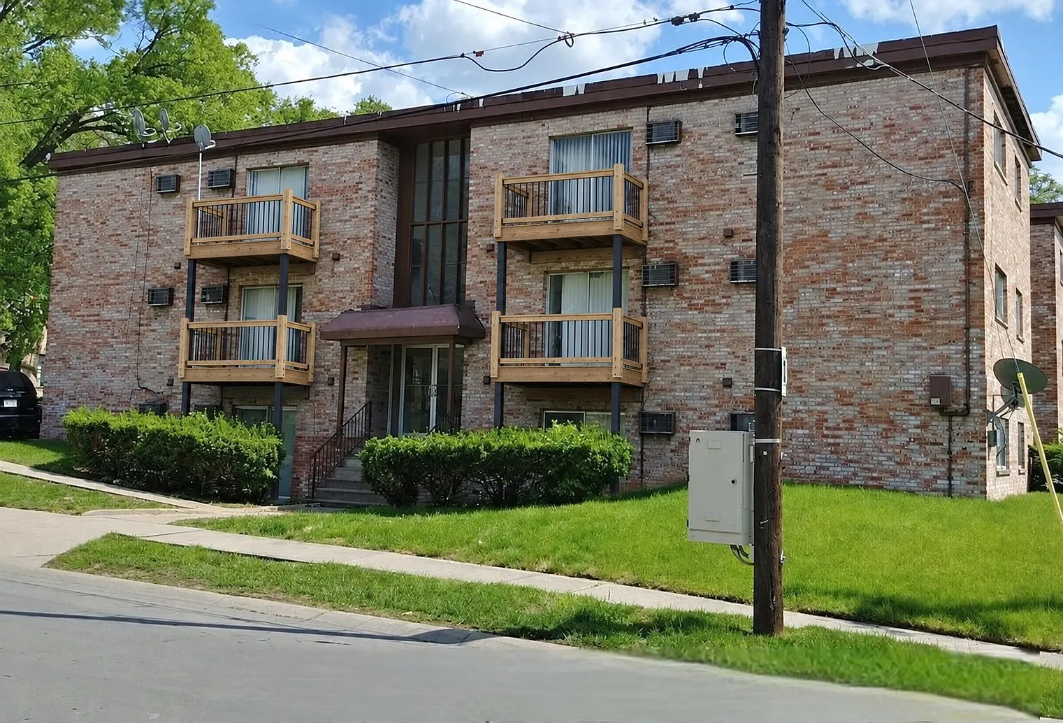 2 bed, 700 sqft, $1,095 — Photo 1