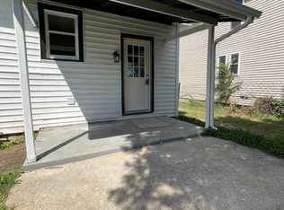1004 Woodlawn Ave #B, Zanesville, OH 43701