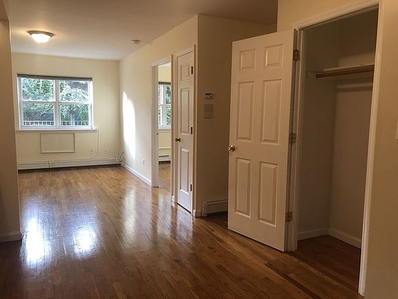4th image of 2820 41st St #2