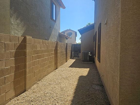 4th image of 6630 W Laurel Ave