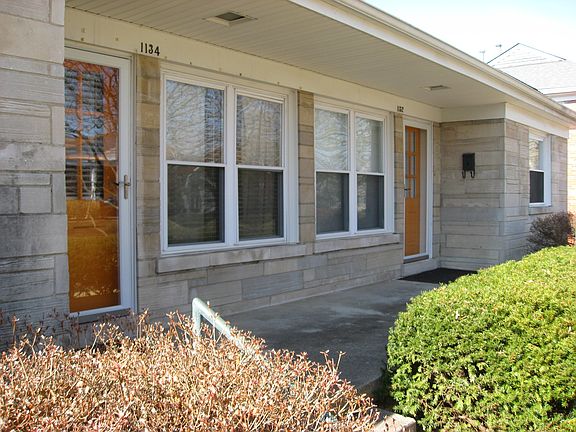 3rd image of 1132-1134 Cooper Dr