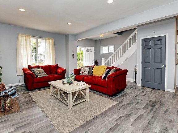 3rd image of 58 S Terrace Ave