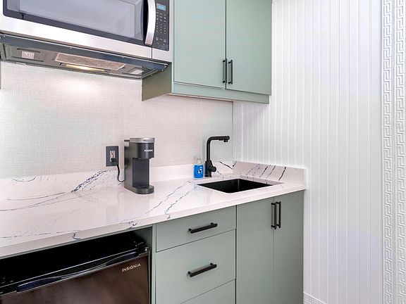 4th image of 235 Sunrise Ave #2215