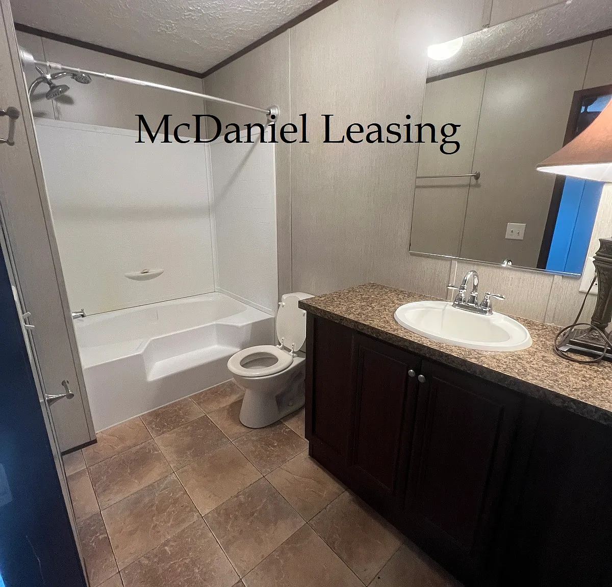 3 bed, $1,100 — Photo 4