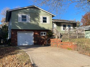 5026 SW 17th Ter, Topeka, KS 66604