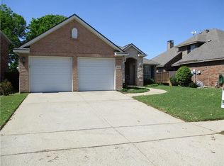 2209 Knoll Ridge Dr, Corinth, TX 76210