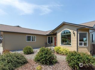 41 Onyx Ln, Sequim, WA