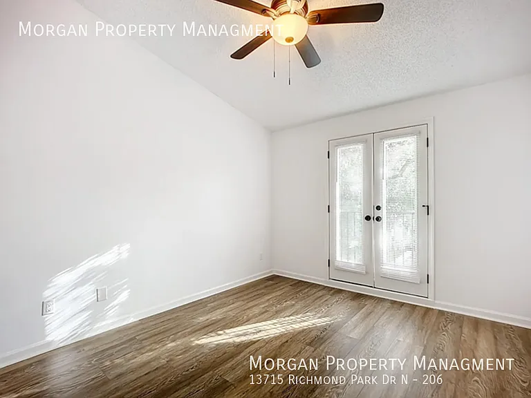 13715 Richmond Park Dr N #206 — Photo 15