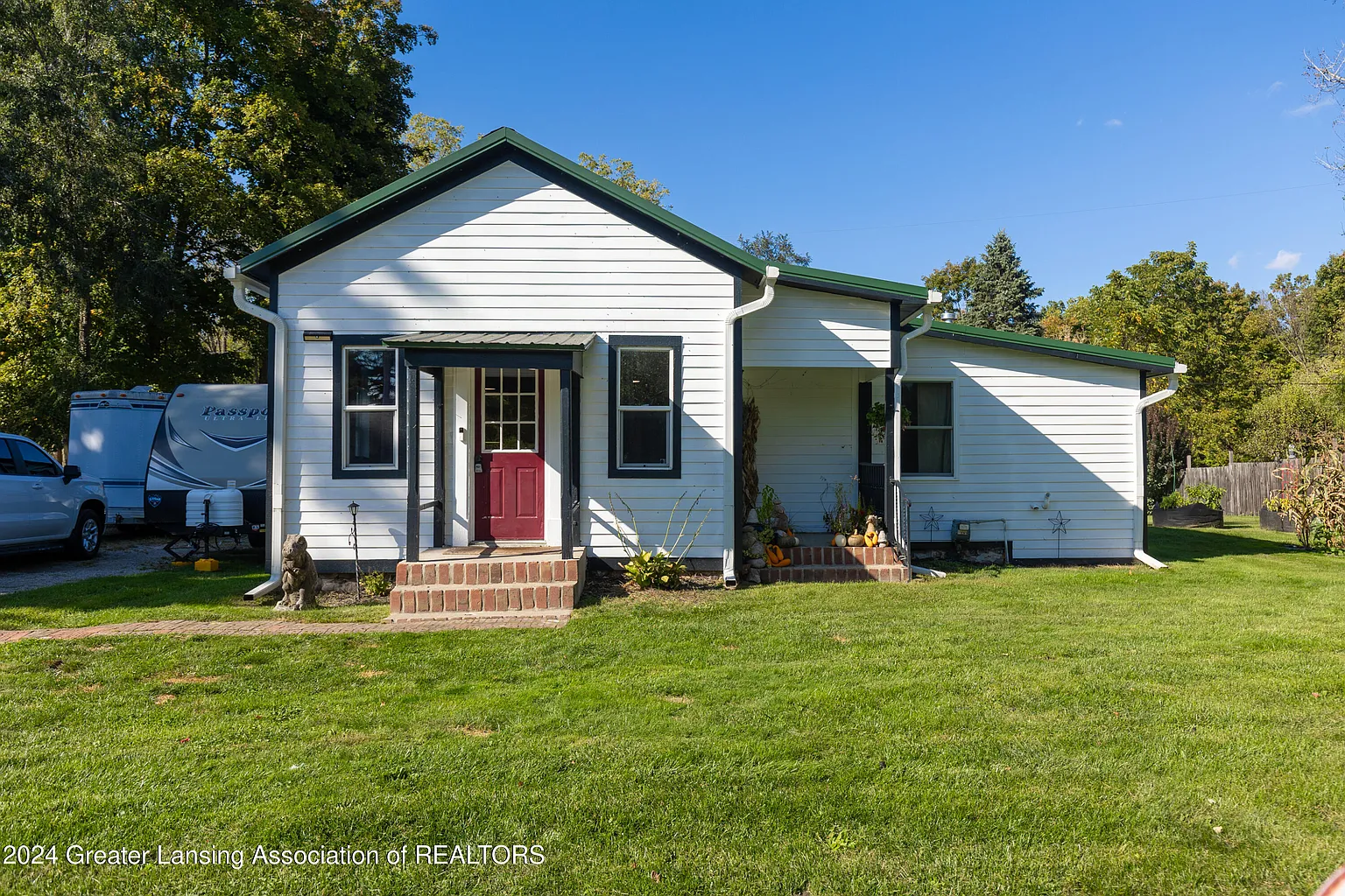 11711 Old Belding Rd NE photo 1
