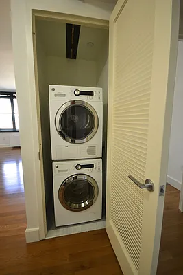 Rented by Bold New York | media 82