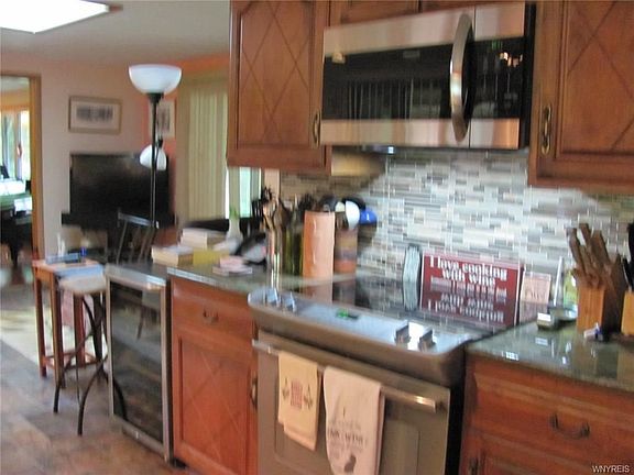 5th image of 648 Bauder Park Dr
