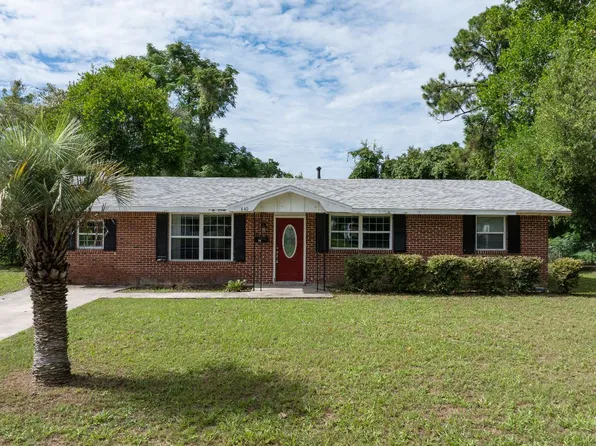 840 SE Defender Dr, Lake City, FL 32025