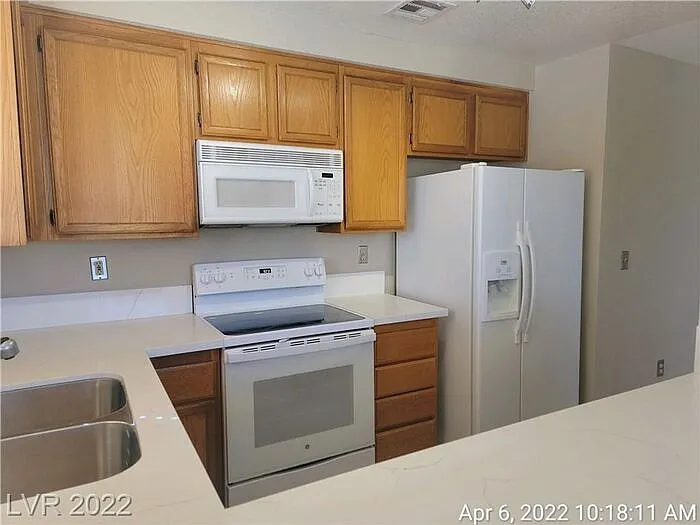 6875 Tamarus St #201 — Photo 10