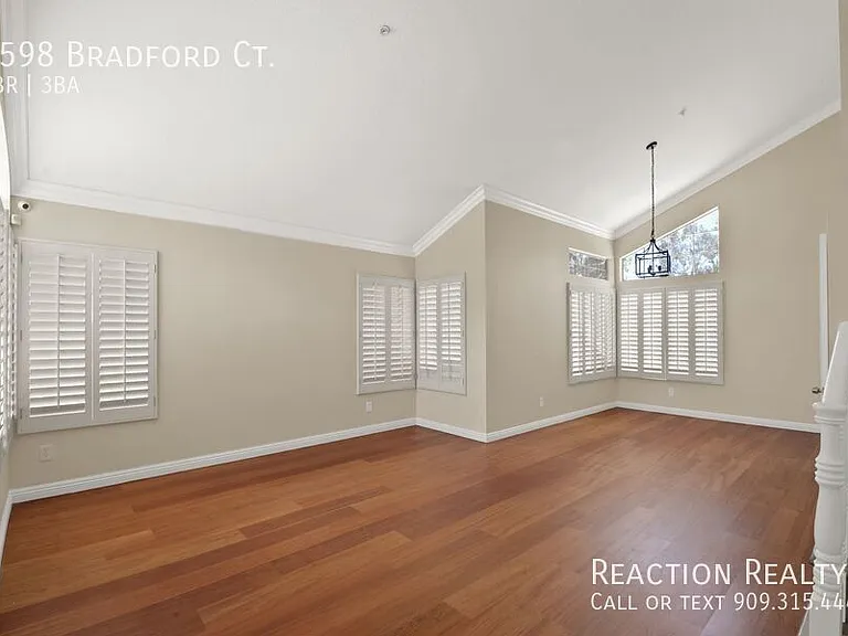 6598 Bradford Ct — Photo 20