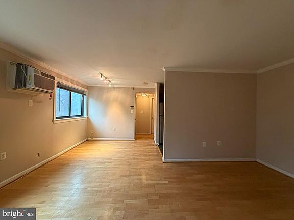 5th image of 3105 Naylor Rd SE APT 201