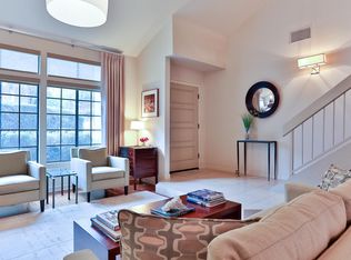 826 Rollin St, South Pasadena, CA 91030