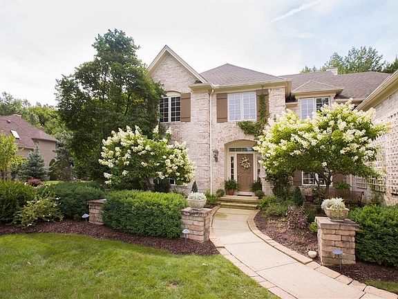 3rd image of 32313 Brandon Pl