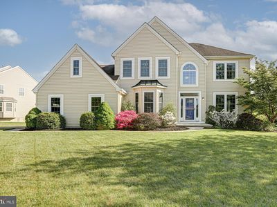 10 Allsmeer Dr, West Grove, PA, 19390